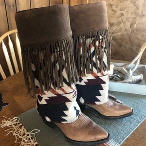 Boot rugs with fringe